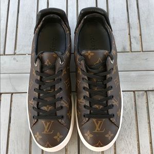 Louis Vuitton 100% Authentic, shoe Men 6 LV, 7 US